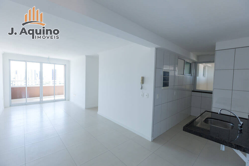 Apartamento à venda com 3 quartos, 80m² - Foto 2