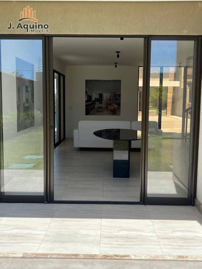 Casa de Condomínio à venda com 3 quartos, 208251m² - Foto 2