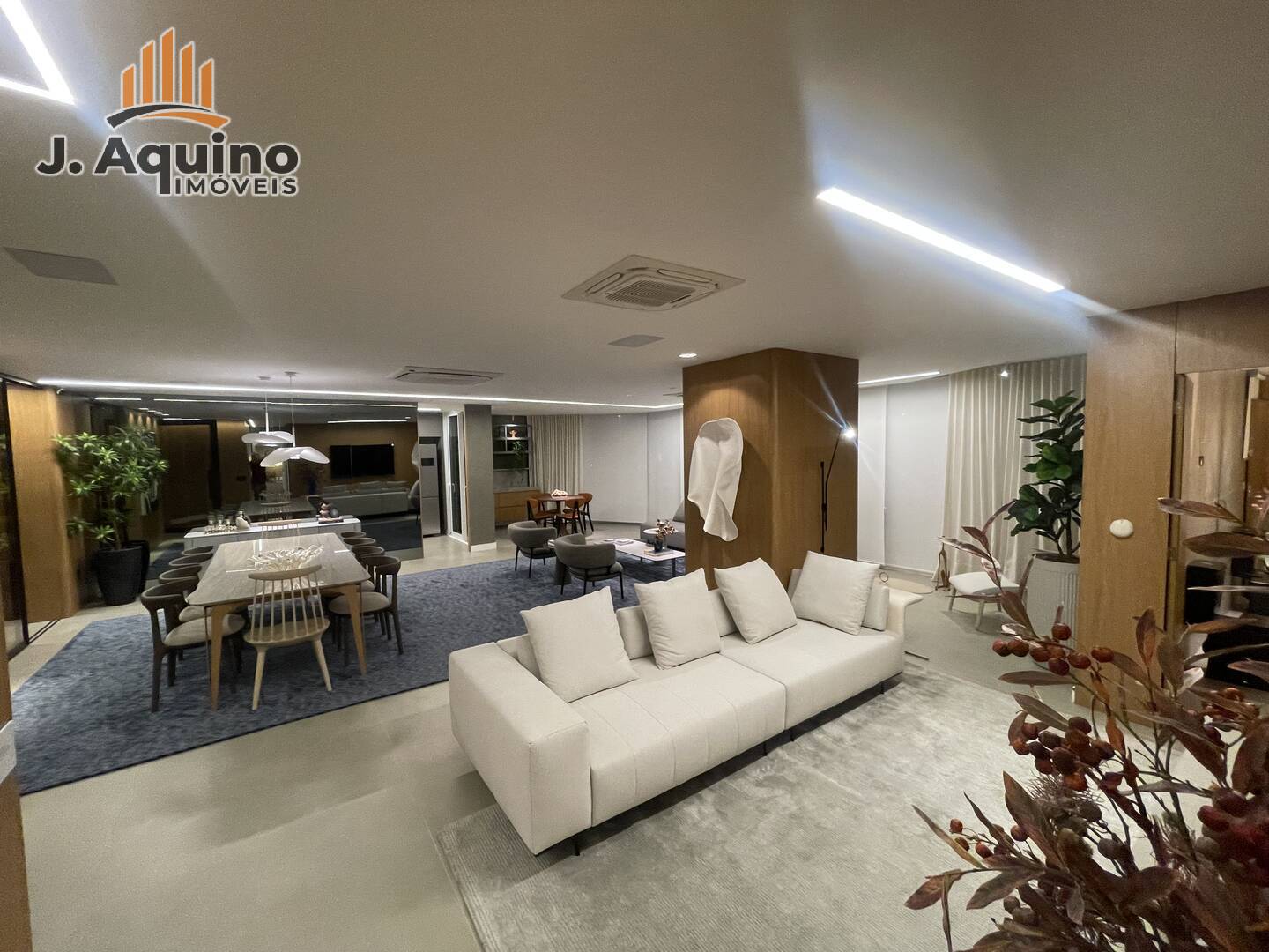 Apartamento à venda com 4 quartos, 174247m² - Foto 2