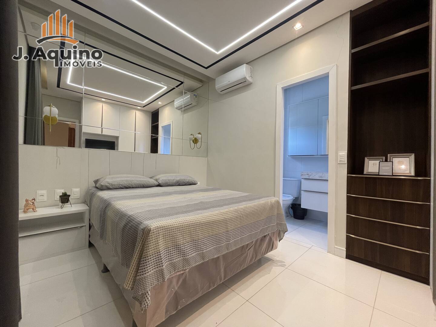 Apartamento à venda com 3 quartos, 6778m² - Foto 17