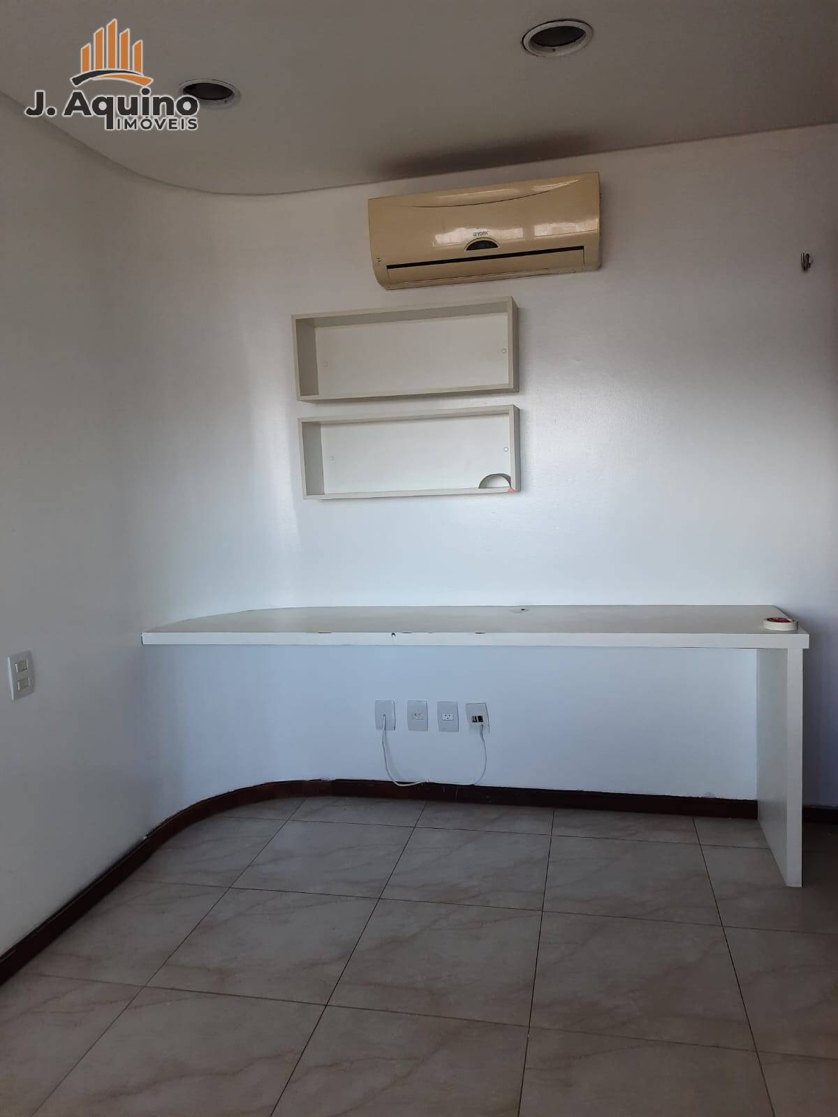 Apartamento à venda com 4 quartos, 158m² - Foto 12