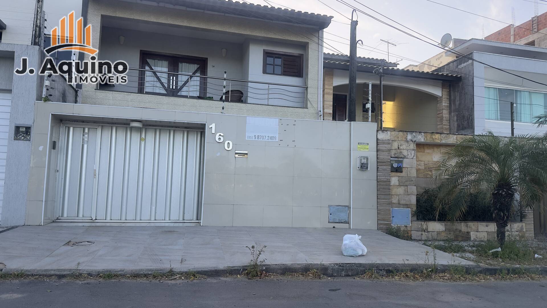 Casa à venda com 4 quartos, 180m² - Foto 1