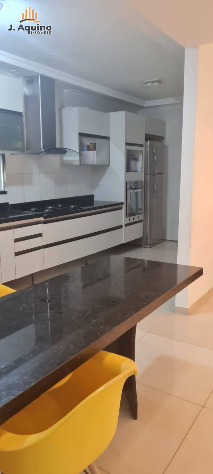 Casa à venda com 4 quartos, 180m² - Foto 8