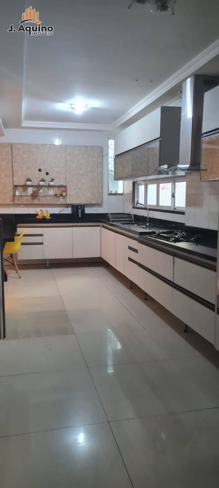 Casa à venda com 4 quartos, 180m² - Foto 9