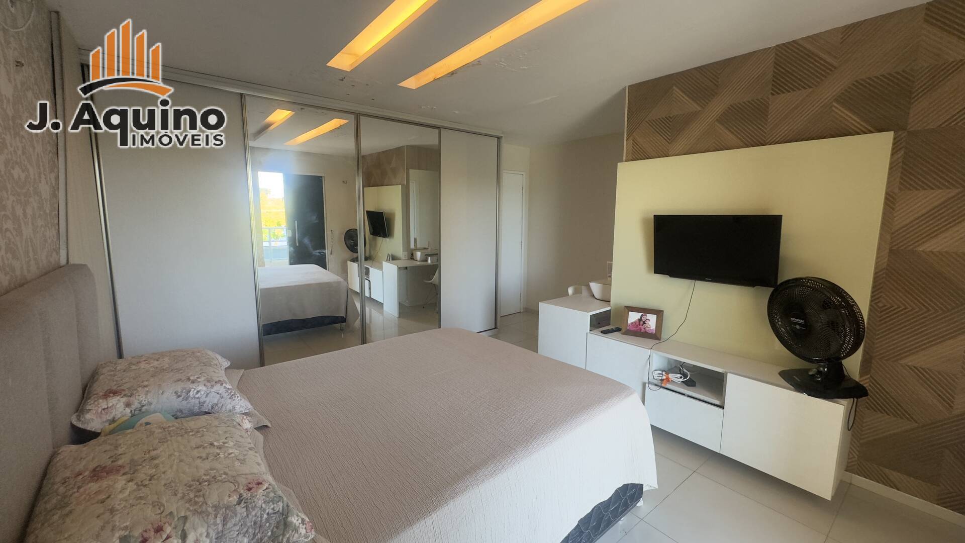 Casa à venda com 4 quartos, 180m² - Foto 11