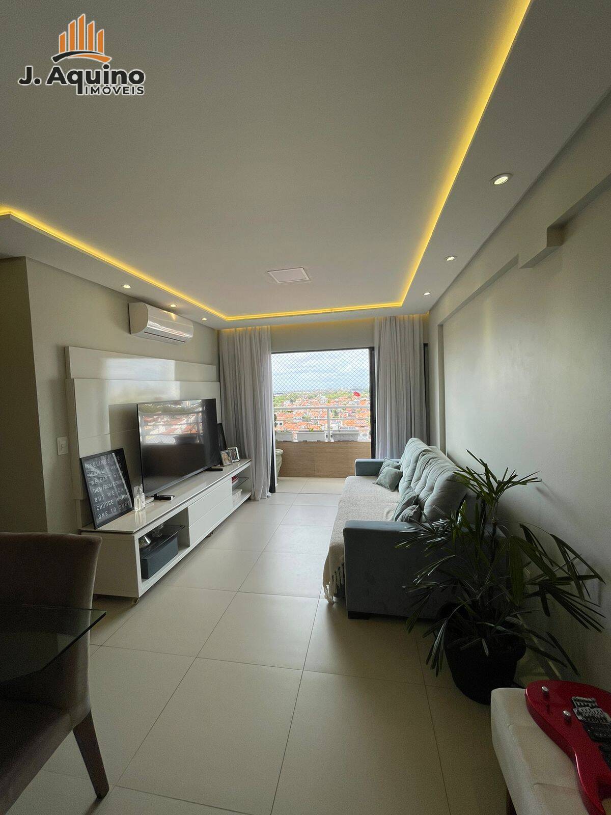 Apartamento à venda com 2 quartos, 65m² - Foto 1