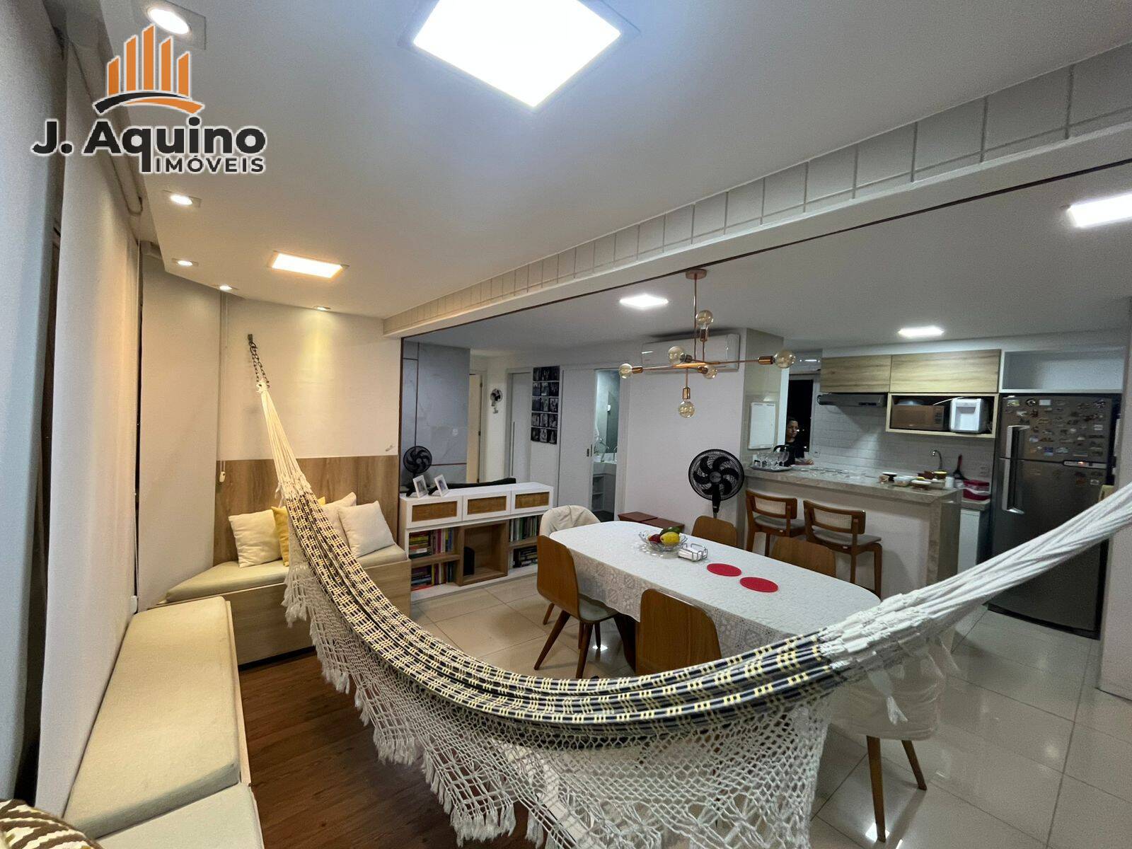 Apartamento à venda com 2 quartos, 74m² - Foto 7