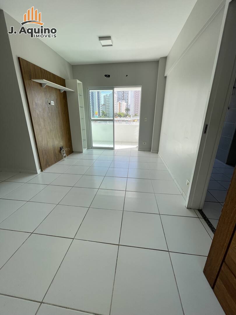 Apartamento à venda com 4 quartos, 95m² - Foto 2