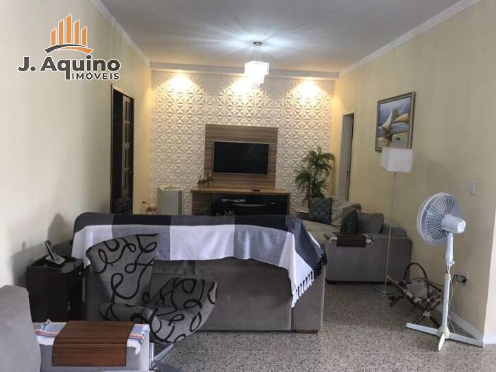 Casa à venda com 3 quartos, 250m² - Foto 3