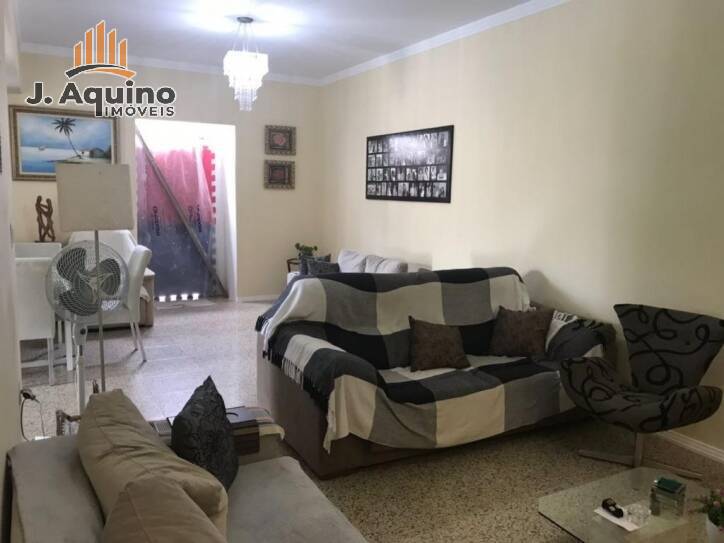 Casa à venda com 3 quartos, 250m² - Foto 6