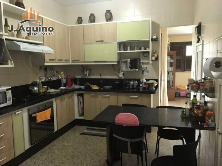 Casa à venda com 3 quartos, 250m² - Foto 12