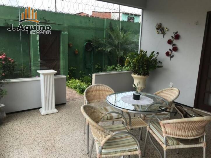 Casa à venda com 3 quartos, 250m² - Foto 14