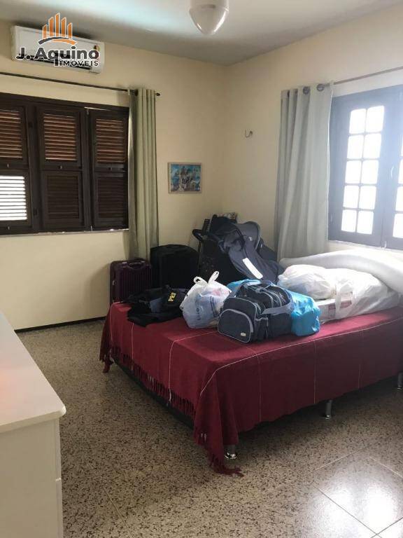 Casa à venda com 3 quartos, 250m² - Foto 23