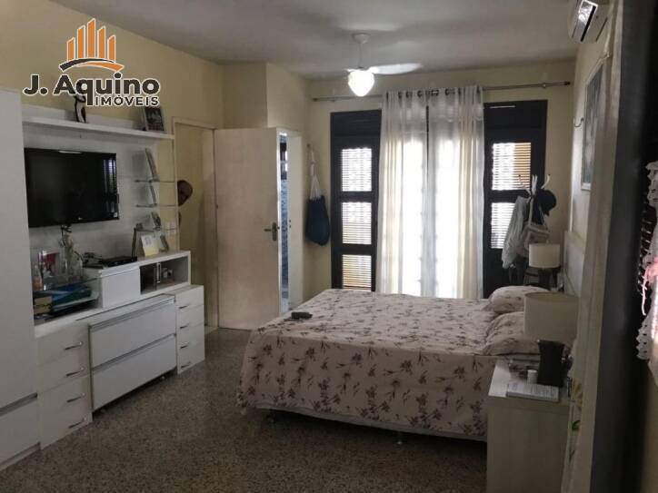 Casa à venda com 3 quartos, 250m² - Foto 28